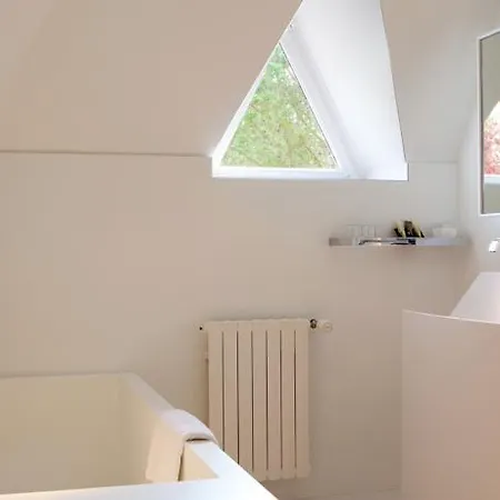 La Chaumiere מלון