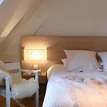 La Chaumiere Hotel 4*
