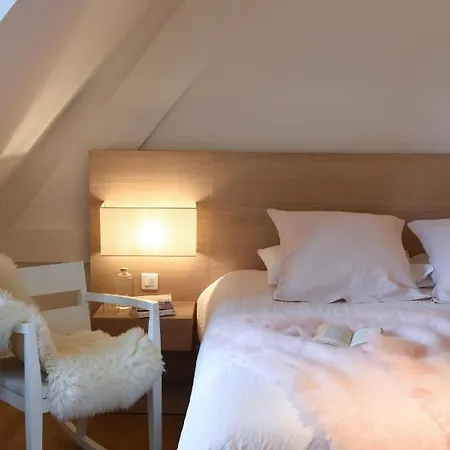 La Chaumiere Hotel 4*