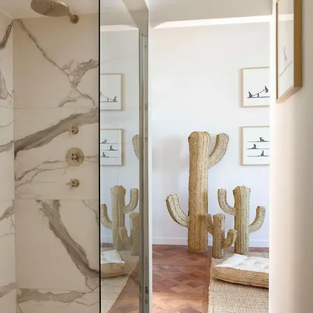 La Chaumiere Отель 4*