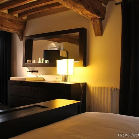 La Chaumiere Отель 4*