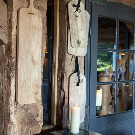 Отель La Chaumiere 4*