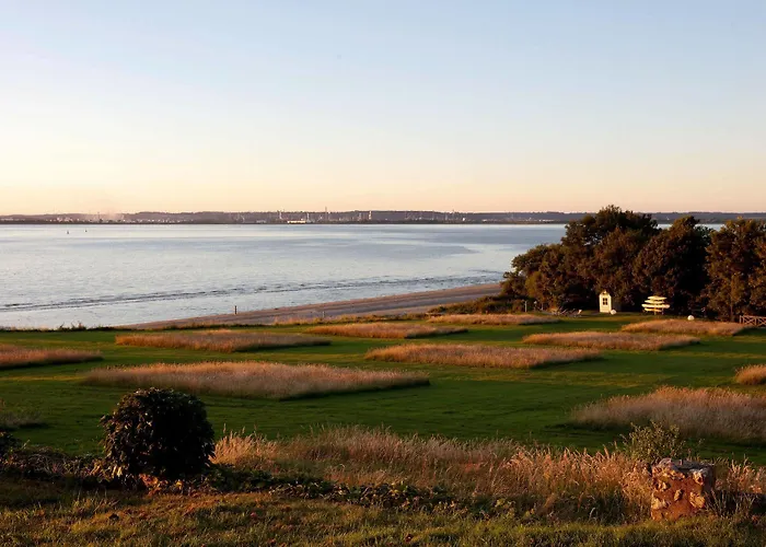 La Chaumiere Hotel 4*