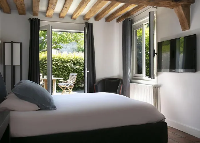 Hotel La Chaumière 4*